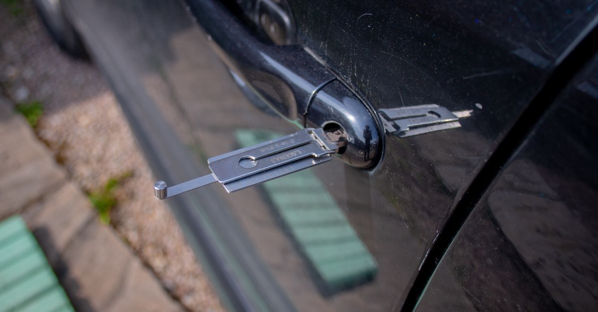 Car Lockout Service — Union Tpke Locksmith