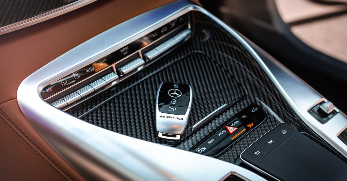 What It Costs to Replace a Lost Car Key in Flushing, by Brand — Union Tpke Locksmith